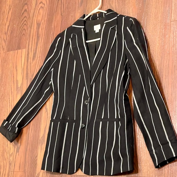 Pinstripe Black and White Blazer - Picture 2 of 5